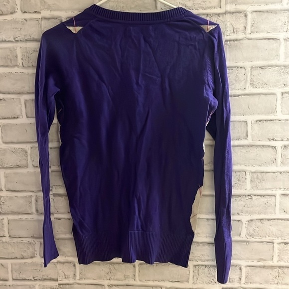 Old Navy women’s purple, gray pink argyle pattern size small neck, long sleeves - Picture 5 of 6